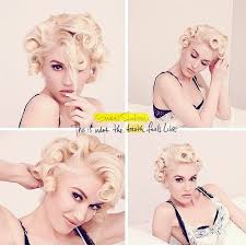 2 Yrs Ago Queen Gwen Stefani Healed Us All With The Iconic Masterpiece This Is What The Truth Feels Like And I M Masterpiece Gwen Stefani Disney Characters