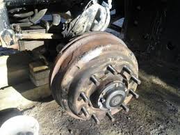 The drum brake design allows for a simple cable actuation mechanism. Rd688s Front Drum Removal Air Systems And Brakes Bigmacktrucks Com