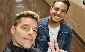Vadhir Derbez presume fotos con Ricky Martin, Enrique Iglesias y Yatra-  CHIC Magazine