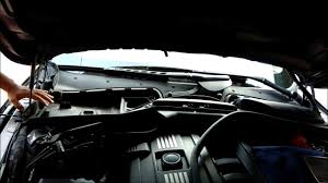 Buka penutup minyak brek (botol besar dekat body di hadapan pemandu dalam bonet injin), pastikan minyaknya mencukupi. Diy Kedudukan Minyak Brek Brake Fluid Reservoir Bmw E60 Youtube