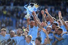 Tottenham fans have been told to sit down during their champions league clash with manchester city or face being banned from their new stadium. Video Watch Manchester City Celebrate Premier League Title With Fans Bleacher Report Latest News Videos And Highlights