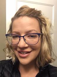 Does the new bombshell girl look like the girl from Never Have I Ever?