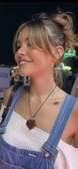 Nina Chatman's Instagram, Twitter & Facebook