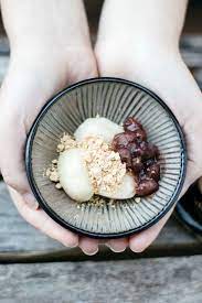 Kinako Mochi With Red Bean Paste Can Be Served Hot Or Cold Fantastic Food Recipes Australian Food