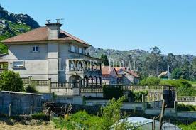 Atención inversores, en pontecesures (pontevedra) se vende solar de 1.640 m2 de suelo urbano. Vigo Gondomar Casa Senorial En Venta Casas En Pontevedra Lancois Doval