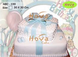 Kue ulang tahun biasanya memiliki berbagai corak warna, bentuk dan hiasan. Baby Cake Bertema Kotak Kado Bermotif Pesan Kue Ulang Tahun Bayi Elegant Toko Dan Vendor Kue Hova Cake Jakarta