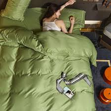 Le linge de maison pas cher est bien souvent de qualité médiocre. Chine Linge De Lit De Haute Qualite Prix D Usine Chinois Accueil Personnalise 4 Pcs Housse De Coussin De Textiles De Literie Housse De Couette Broderie Draps De Lit En Coton King Size