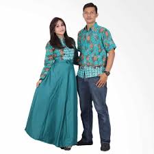 Harga tunik atasan katun wanita original murah 17 model baju pesta batik 2020 pernikahan couple dan keluarga. 45 Model Baju Batik Couple Keluarga Modern Terbaru 2020