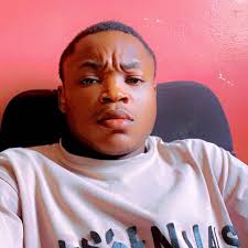 VIDÉO] Voici la prestation de RJ Kanierra sur la scène de U-ARENA. Tia  muziki Tia ! Et la salle répond TIAAAA 😂😂 #AXEmedia247 🦅