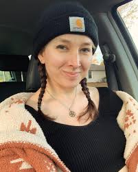 j͎o͎d͎y͎ ͎g͎a͎l͎a͎d͎r͎i͎e͎l͎ ͎f͎r͎i͎e͎n͎d͎ (@_publicuniversalfriend) ·  Portland, OR