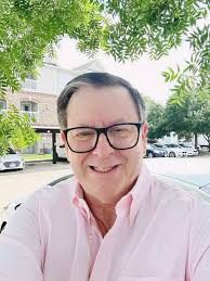 I m not handsome 🥰 But at least I m real person 🥰 Am from London