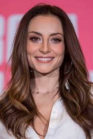 Reparto de Las Trampas del Deseo (serie 2013). Creada por Veronica Velasco, Rocío  Barajas