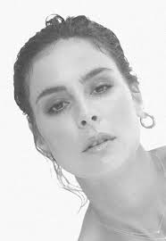 Konkursu piosenki eurowizji (2010), dwukrotna reprezentantka niemiec w konkursie (2010 i 2011 Lena Meyer Landrut Offizielle Website