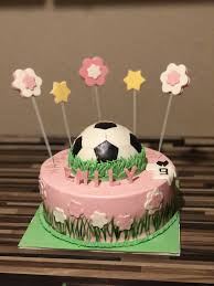 Fussball Torte Fur Madchen Fondant Torte Madchen Torte Fussball Torte Kuchen Desserts