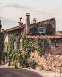 How To Spend The Perfect 5 Days In Provence With Eurostar Solosophie France City France Travel Travel Aesthetic