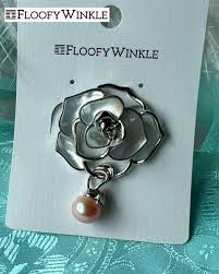 freshwater pearl brooch