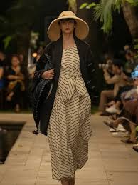 We did not find results for: Adaptasi Gaya Manhattan Dari Kain Peradaban Sumatera Utara Ala Edward Hutabarat Fashion Fimela Com