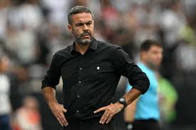 Campeão da Libertadores com o Botafogo, Artur Jorge é eliminado da  Champions asiática e pode ficar de fora da próxima edição