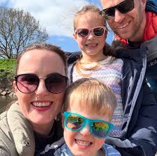 April memories 🥰 🌟 Sunday walks in the sunshine 🌟 First Friday after  work garden drink in the sunshine 🌟 Little Miss Lamb's first trip to the  nail salon 🌟 Watching my