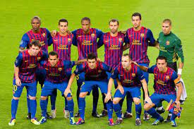 All news about the team, ticket sales, member services, supporters club services and information about barça and the club. Fc Barcelona Dominiert Uefa Team Des Jahres Xavi Ist Kapitan