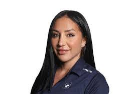 Laura Pascarella's Instagram, Twitter & Facebook