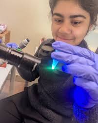 Cellsius @cellsi.us 🔬🧫 Elliot Roth, Morgan Hough, Ryan Berg, Kelsey Pool  Cellsius is a nonprofit community laboratory that provides open access to  tools, training and space for early stage biotech projects to