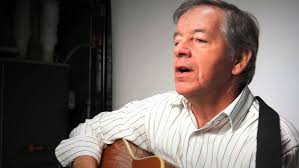 John Schmid sings Strawberry Roan in German