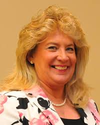 Outstanding Faculty Members Honored