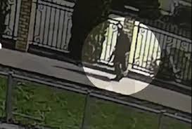 Еще одно фото с собой возможный стрелок подписал словами «п*зда вам всем». 1a Zdbob Umvmm