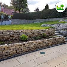 Sitzecken garten garten terrasse haus und garten gartenanlage steinmauer garten gartenmauern natursteinmauer trockenmauer garten gestalten. Gartenmauer Aus Naturstein Ideen Beispiele Bilder Garten Leber Blog