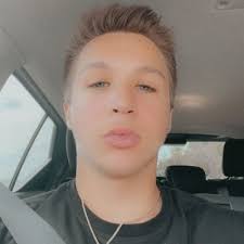 Cade Larned (@cadelarned14)