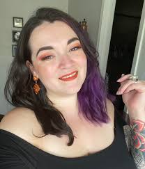 A fun autumn makeup look for the office 🎃 First impressions of the Lunar  Beauty Moon Spell Vol. 2 palette! : r/MakeupLounge