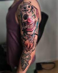 Tatuagem de palhaço: significado + dicas de estilos para fazer a sua!