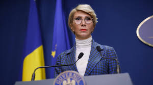 Ministerul muncii, condus de către lia olguța vasilescu, vine cu clarificări în privința „ca urmare a solicitărilor cu privire la acordarea majorării salariului de bază de 15% pentru complexitatea muncii prevăzută în anexa nr. Raluca Turcan MÄ VÄd Muncind PanÄ La 70 De Ani Cand Vor Fi Gata Legea SalarizÄrii Èi Reforma Pensiilor AnunÈul Ministrului Muncii