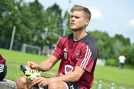 11 hours ago · bereits seit wochen rätseln fans und medien, ob es zwischen valentina pahde und rúrik gíslason knistert. 1 Fc Nurnberg Rurik Gislason Dribbler Musiker Sprachtalent