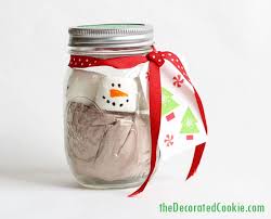 Mason Jar Hot Chocolate Gift Idea With Marshmallow Snowmen