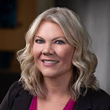 Kerrie Lee's Instagram, Twitter & Facebook