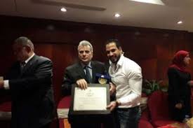 وكذلك قالت الصحفية المصرية رشا عزب إنه لن يتضرر من هذا القرار سوى الفئات الأضعف والأكثر هشاشة وانتقدت اتخاذ القرار من دون حوار مجتمعي. Ø¬Ø±ÙŠØ¯Ø© Ø§Ù„ÙˆØ·Ù† Ø§Ù„ÙˆØ·Ù†