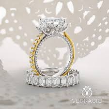 ✨#DreamRing fit for a queen!...