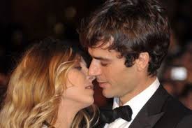 L'attore 37enne parla del suo rapporto con la moglie… e di un momento difficile superato… andando lontano. Intervista A Luca Argentero Innamorato Della Moglie Miriam Catania Luca Argentero Personaggi Spytwins Com