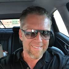 I tried to search FB for other anti AI groups. I'd love a place that I can  discuss the breakdown of humanity and not just art. I couldn't find  anything but they