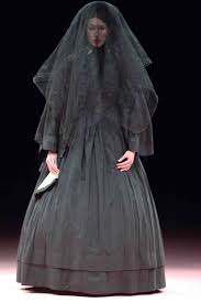 Pin By Aimee Rose On The Veil Of Mystery Fashion The Woman In Black Mourning Dress