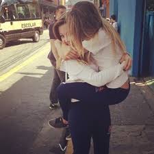 Résultat de recherche d'images pour "3 best friends tumblr"