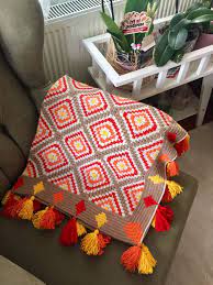 otantik kilim desenli koltuk sali tig motifleri battaniye dikis orme battaniyeler