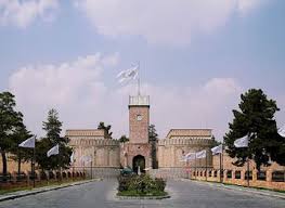 landmarks near Qale'H-Ye-Balahissar ...