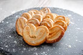 La pasta sfoglia è una delle preparazioni di base della cucina e della pasticceria italiana. Ventagli Di Pasta Sfoglia La Ricetta Del Dolcetto Facile E Veloce