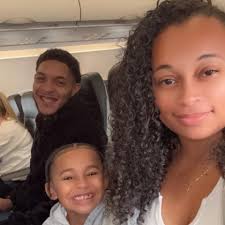 Who can make baby shark cookies or cupcakes for a birthday party?