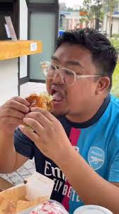 Burger Gourmet Betul Sedap di Skatepark , 📍Doploh Tiga