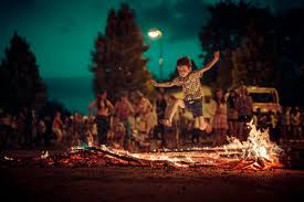 Elle est gardée précieusement à perpignan, au pied du castillet, à la casa païral, où chacun peut la voir. Feu De La St Jean Evenements Bagneres De Bigorre