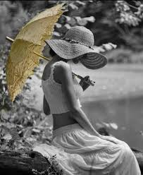 Black And White With Pop Of Color Art Pin By Otrgirl Carin On Svart Vit Color Splash Photography Color Splash Splash Photography